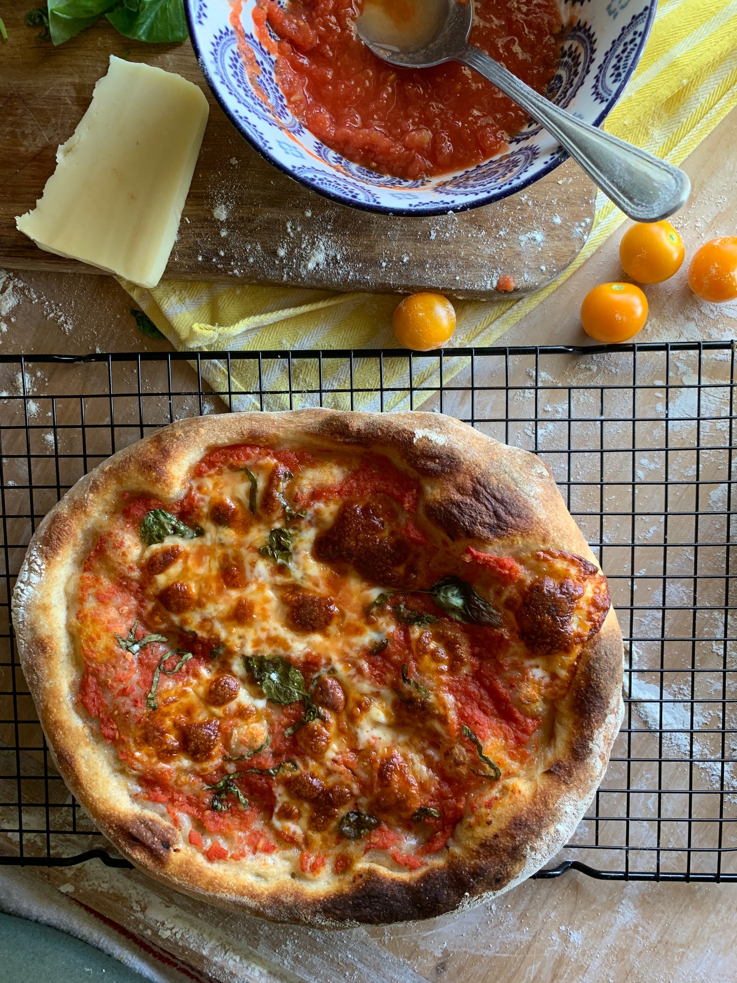 MEDIUM PIZZA KIT